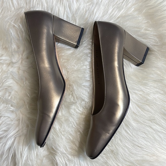 Salvatore Ferragamo heels - Picture 2 of 5